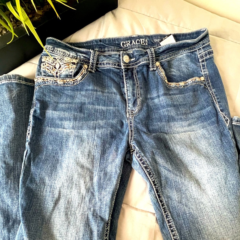 . In good use GRACE in L.A bootcut Jeans